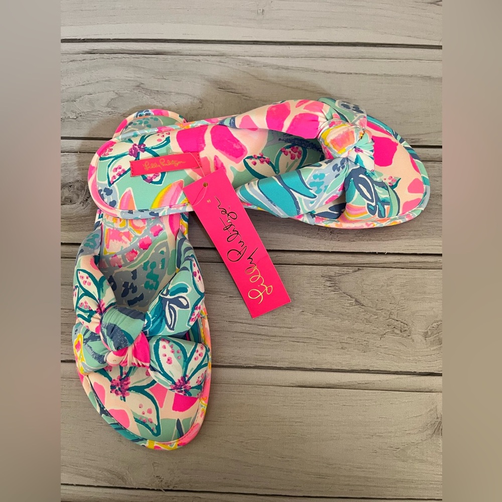 New Lilly Pulitzer GWP pool slipper sea glass Aqua rainforest retreat. Size L/XL